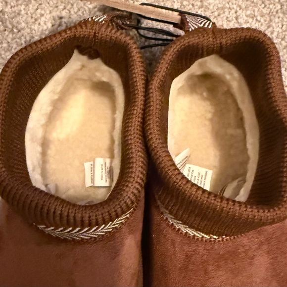 NWT PAWZ brown slippers size 9/10 (3-4 years) - Picture 5 of 8